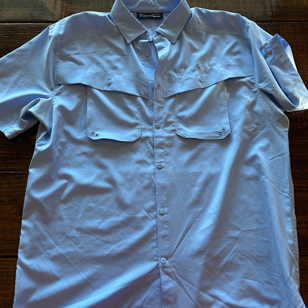Under Armour Men's Light Blue Casual Button Down Shirt